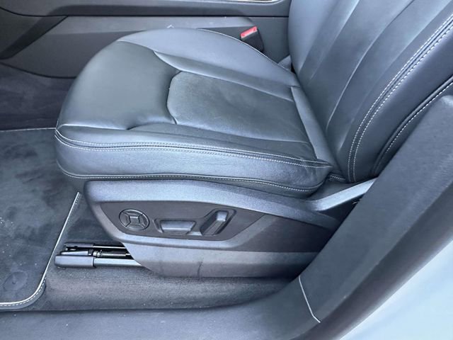 Used 2023 Audi Q8 Premium w/ Convenience Package image 21