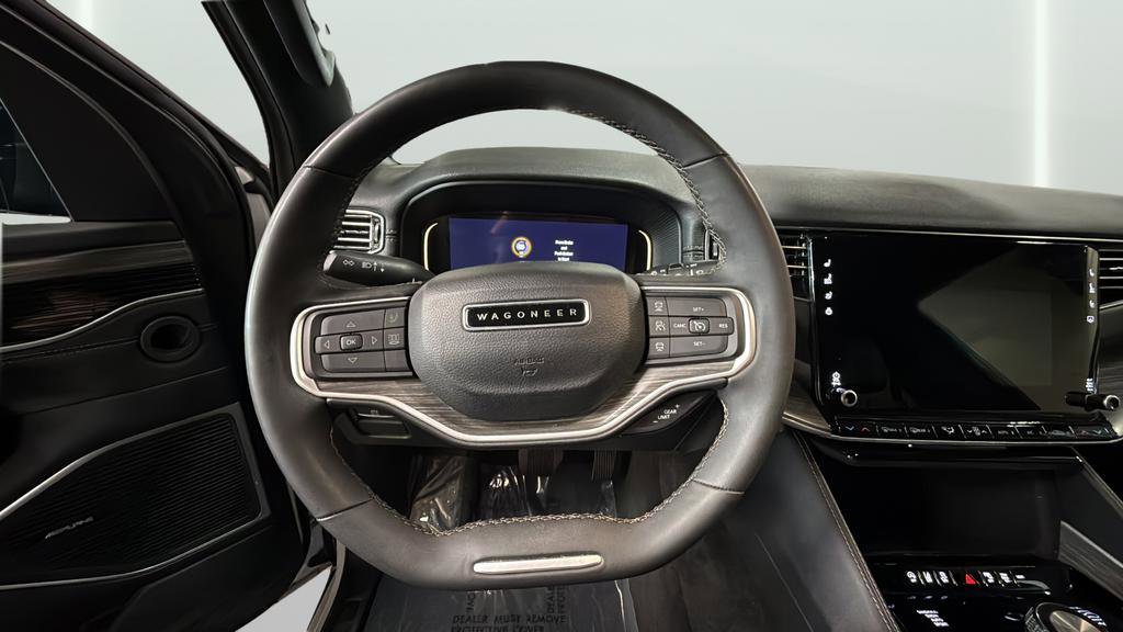 Used 2024 Jeep Wagoneer L Series III w/ Flexible Seating Group image 15