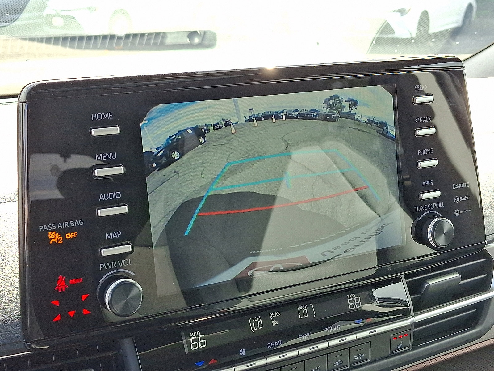 Used 2024 Toyota Sienna XLE image 19