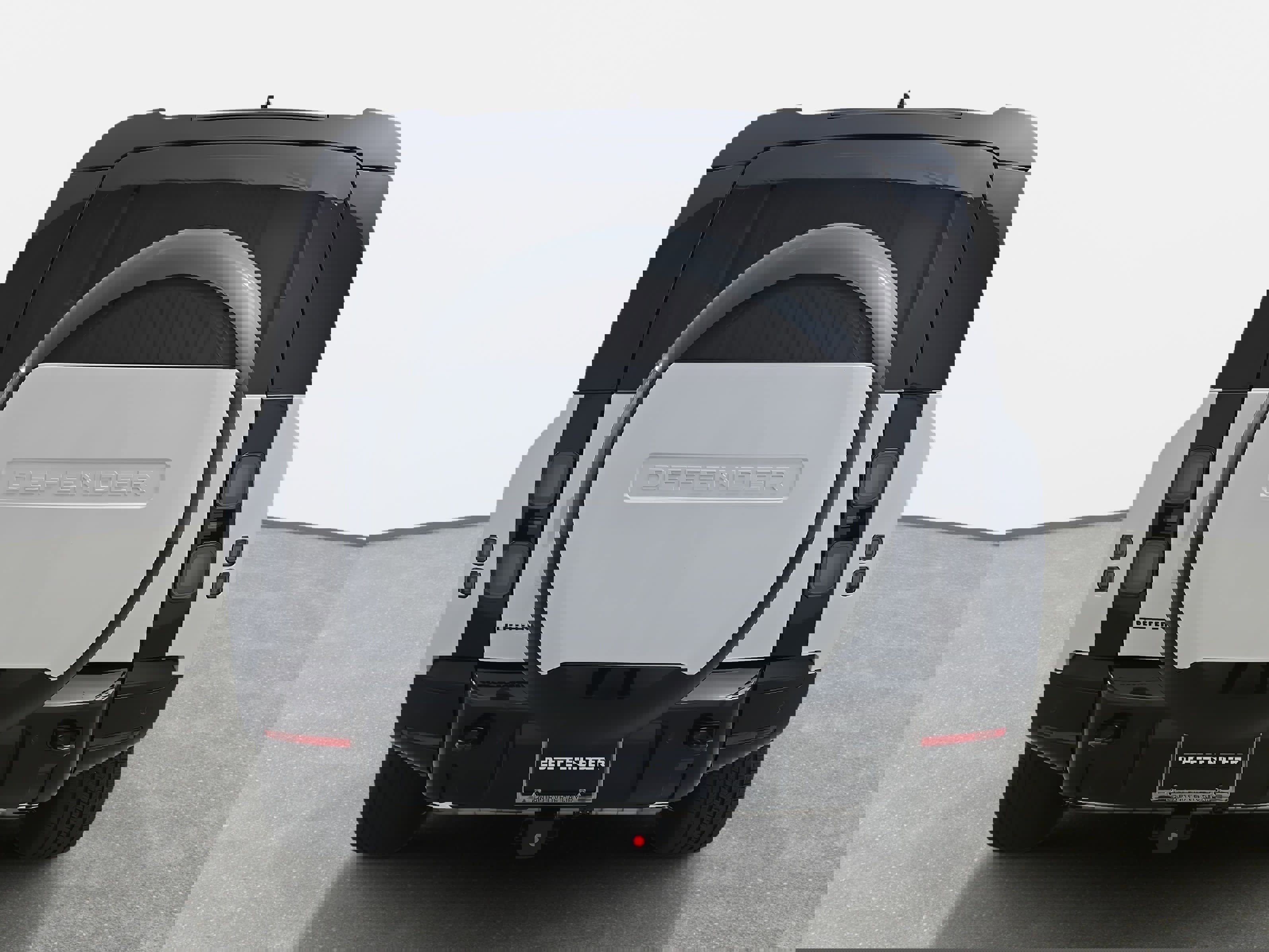 New 2026 Land Rover Defender 110 X-Dynamic SE image 6