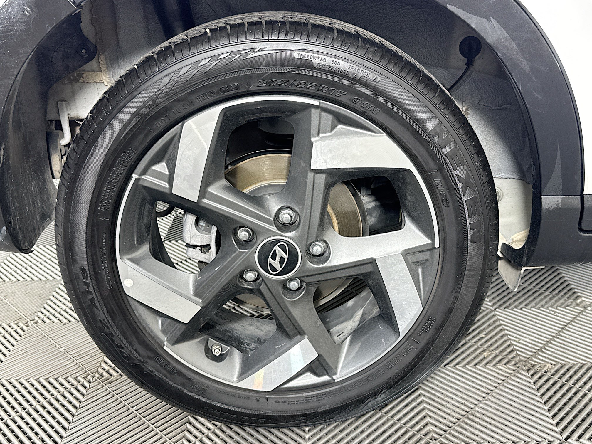 Used 2026 Hyundai Venue SEL FWD image 31