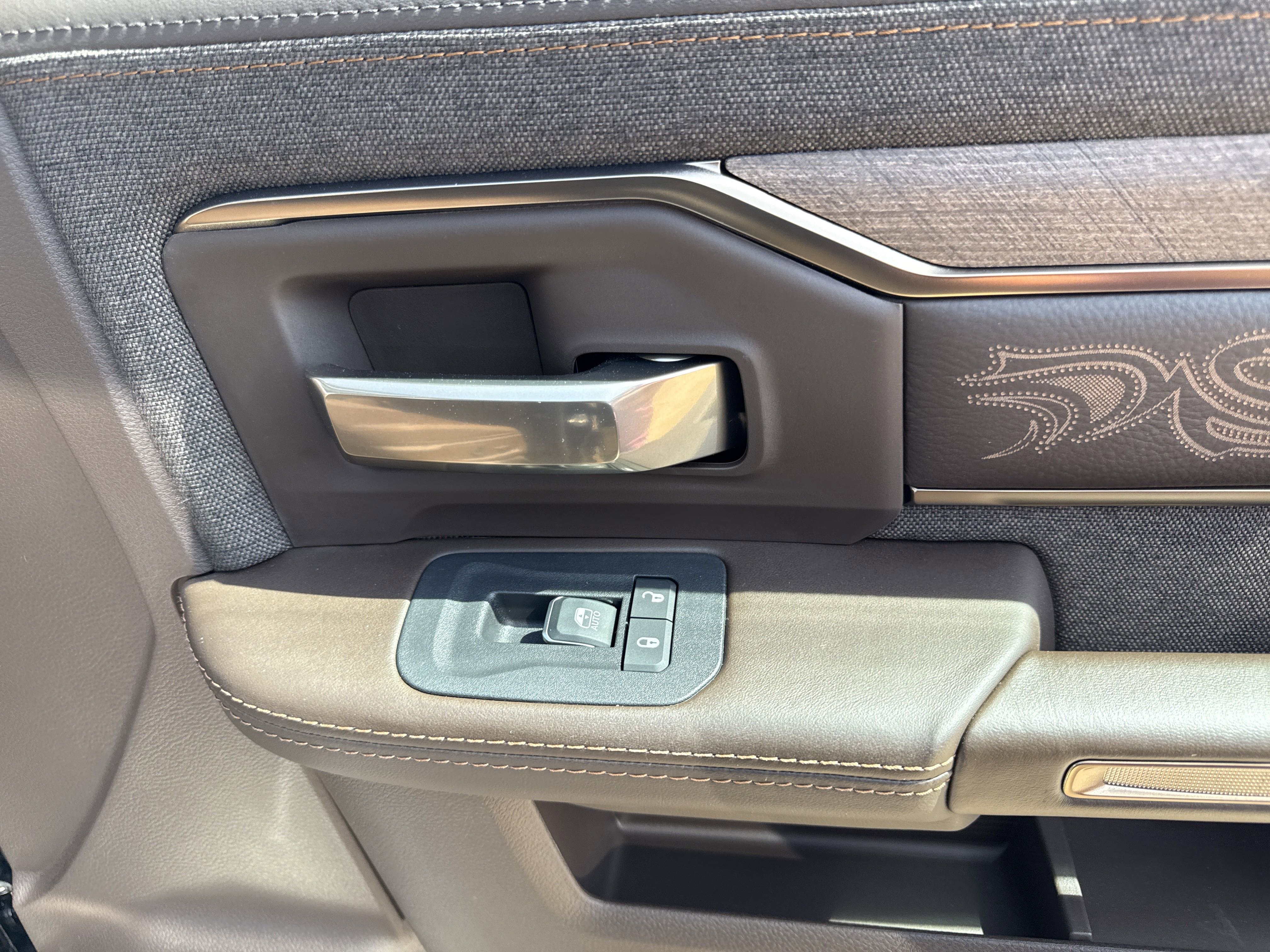 New 2025 RAM 2500 Limited image 28