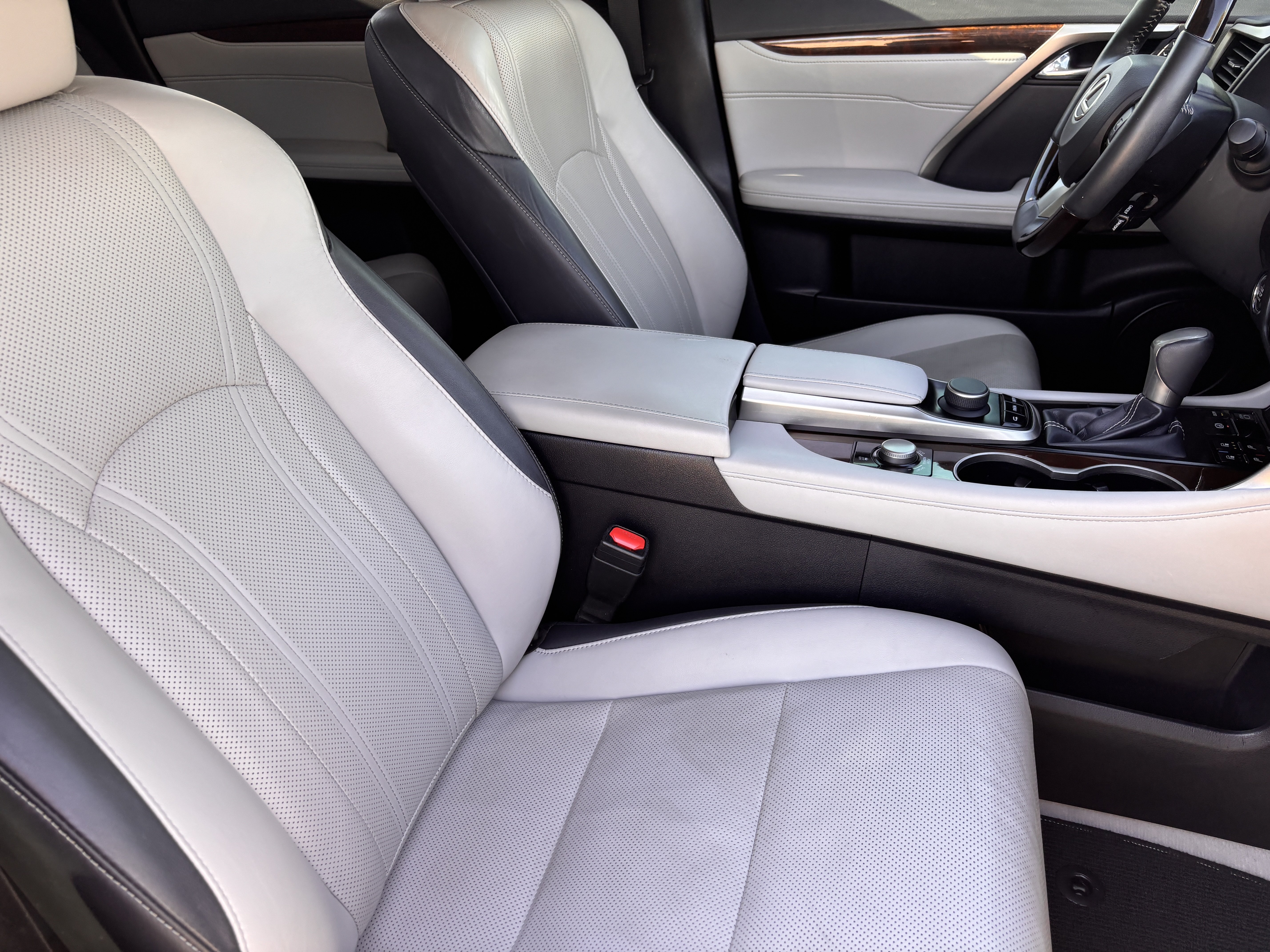 Used 2018 Lexus RX 350 FWD w/ Premium Package image 37