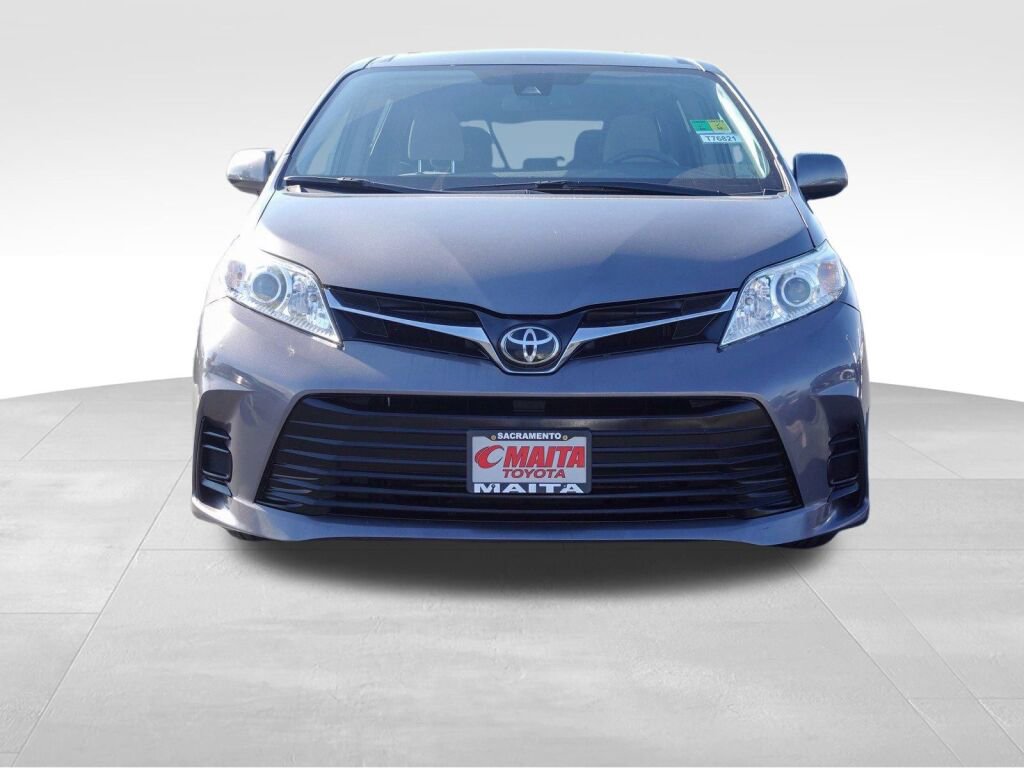 Certified 2018 Toyota Sienna LE image 9