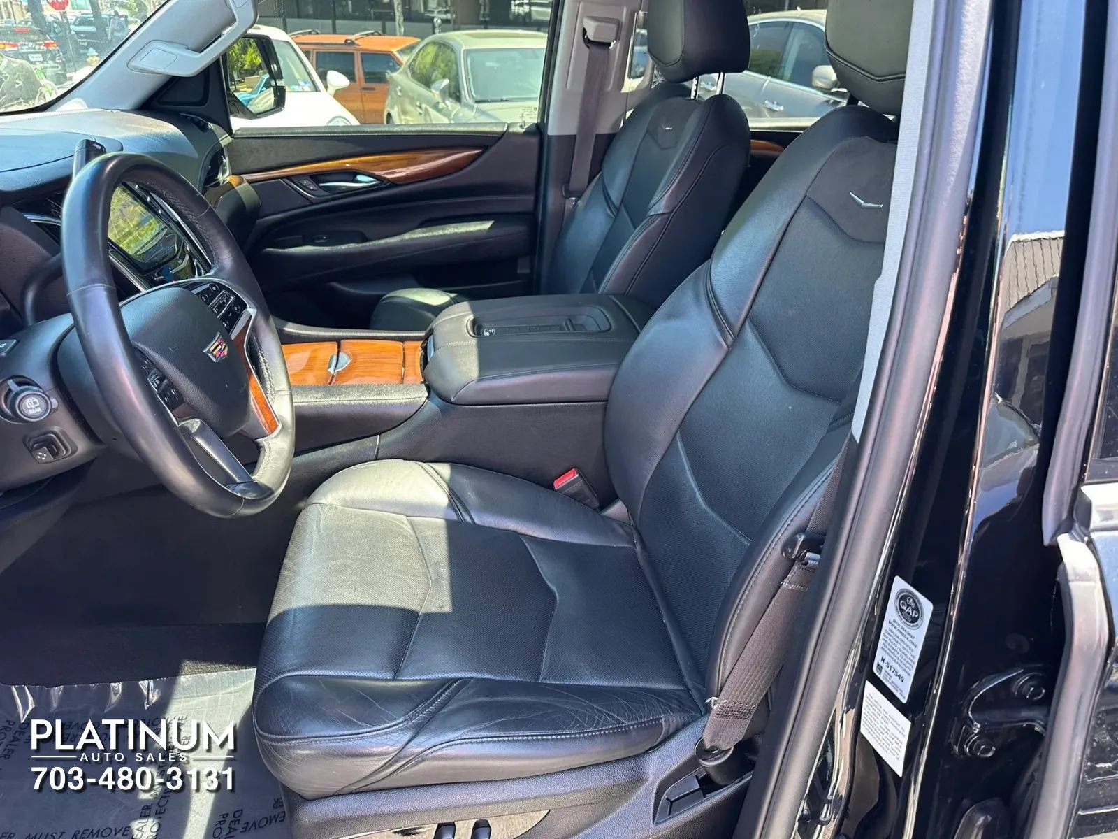 Used 2017 Cadillac Escalade ESV Premium Luxury AWD/4WD image 15