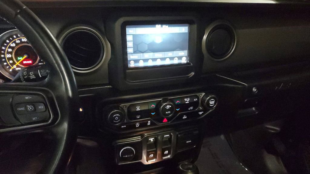 Used 2022 Jeep Wrangler Sport S image 22