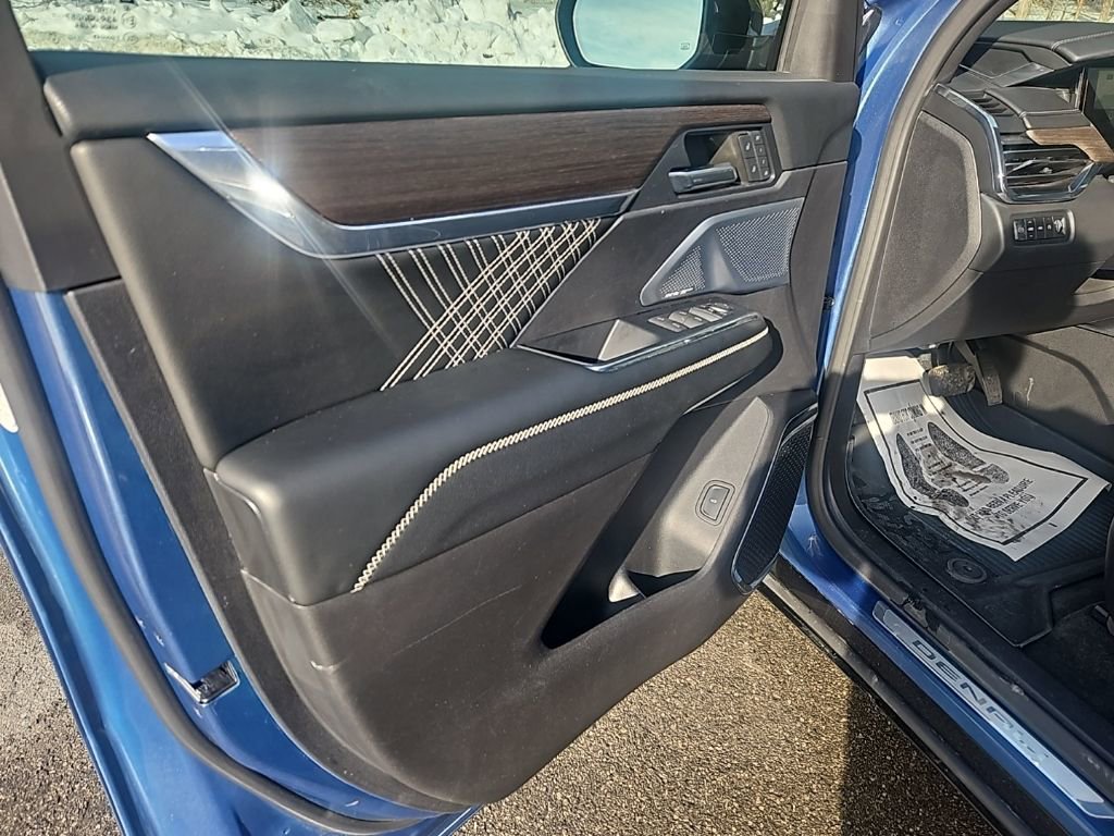 Used 2024 GMC Acadia Denali w/ Super Cruise Package image 9