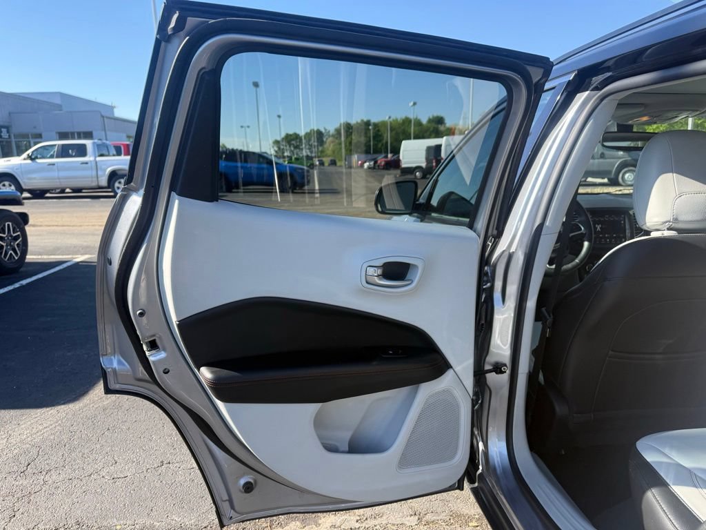 Certified 2018 Jeep Compass Limited w/ Navigation Group AWD/4WD image 25