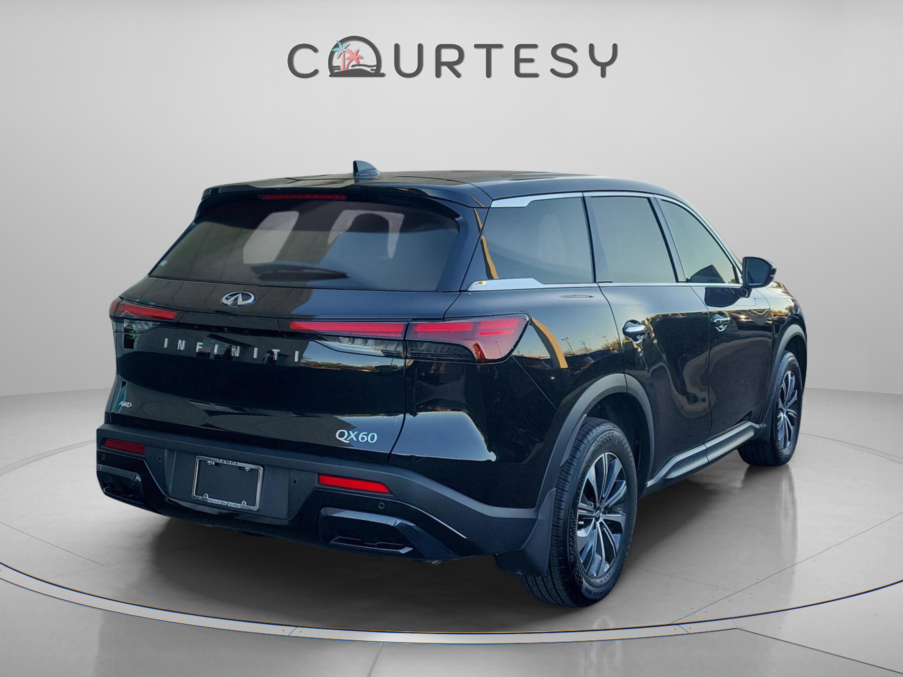 Certified 2025 INFINITI QX60 Pure image 4