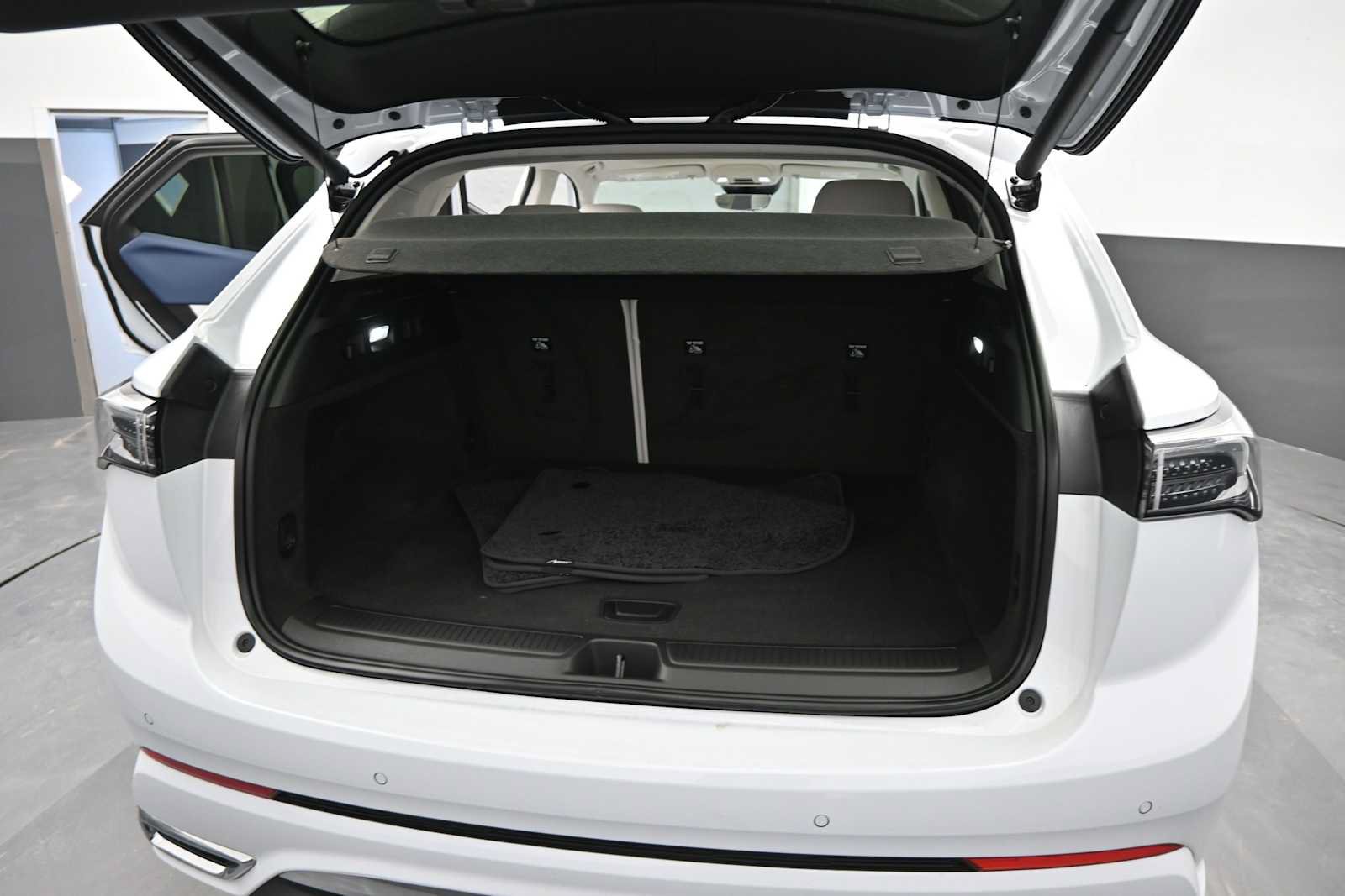 Used 2026 Buick Envision Avenir AWD/4WD image 16