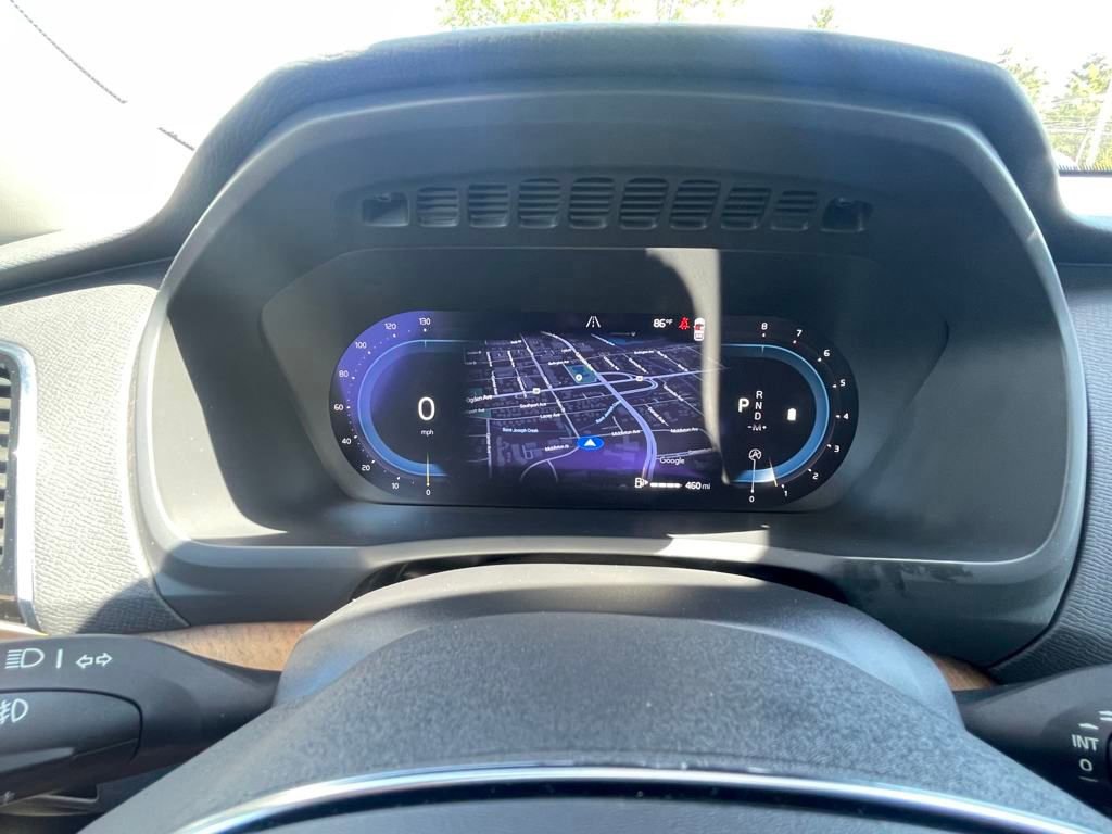 Used 2024 Volvo XC90 B6 Plus image 38