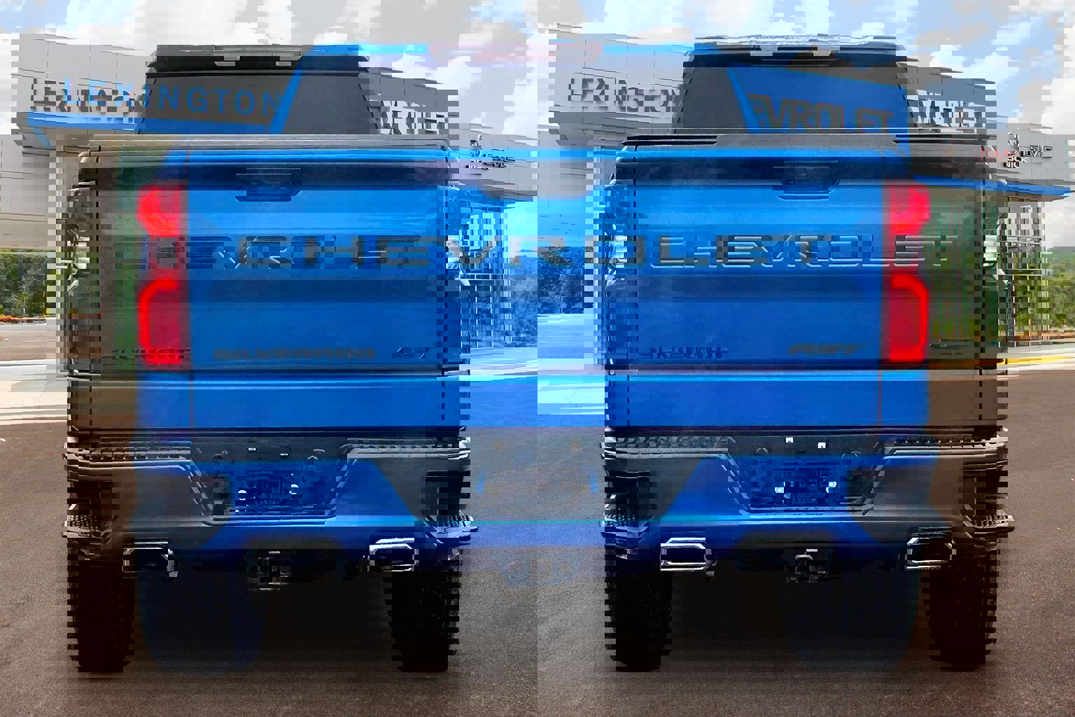 Used 2023 Chevrolet Silverado 1500 RST image 4