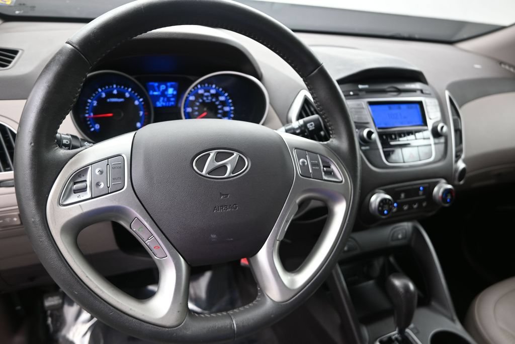 Used 2013 Hyundai Tucson GLS FWD image 18