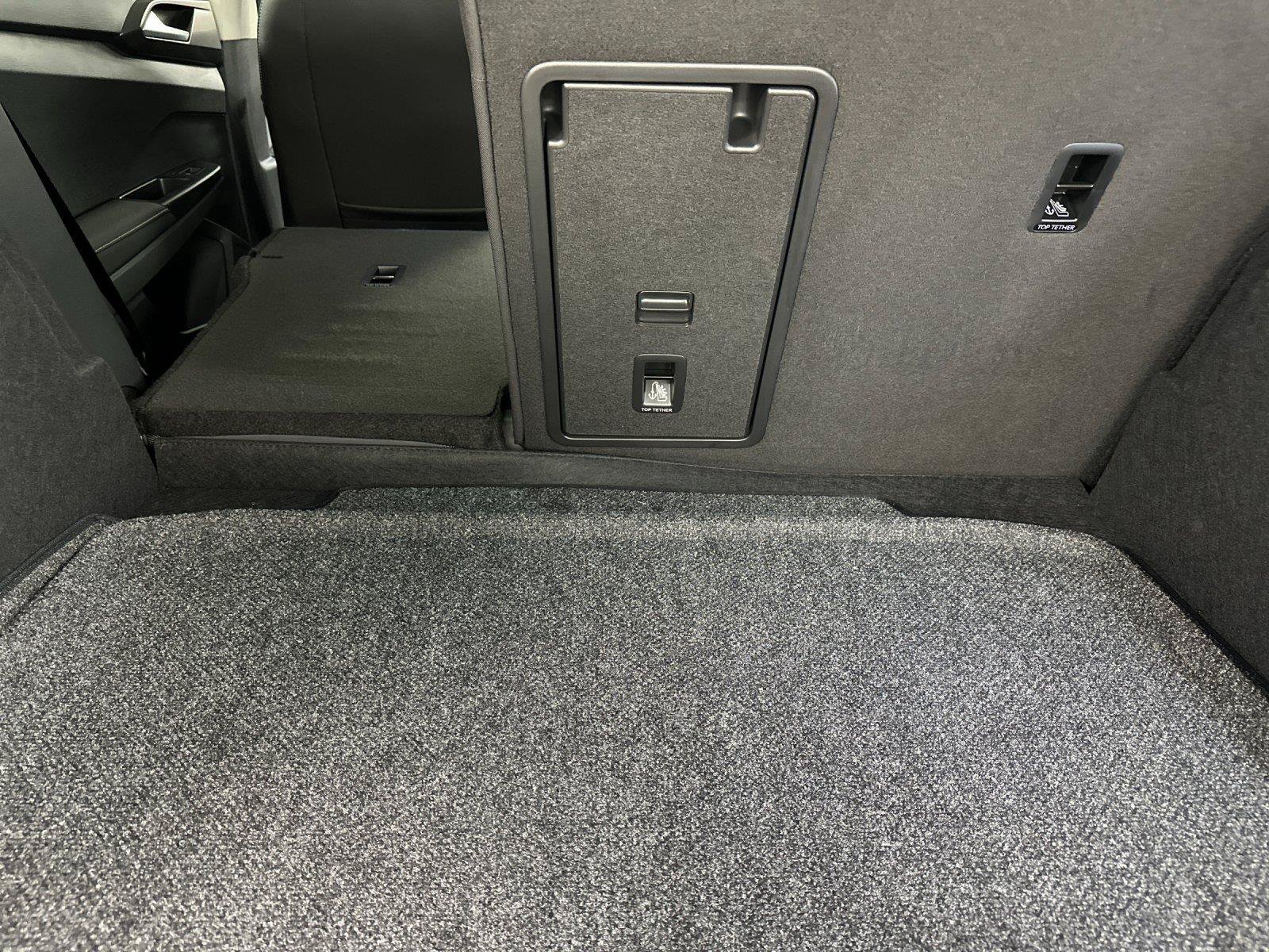 New 2025 Volkswagen Taos SE AWD/4WD image 14