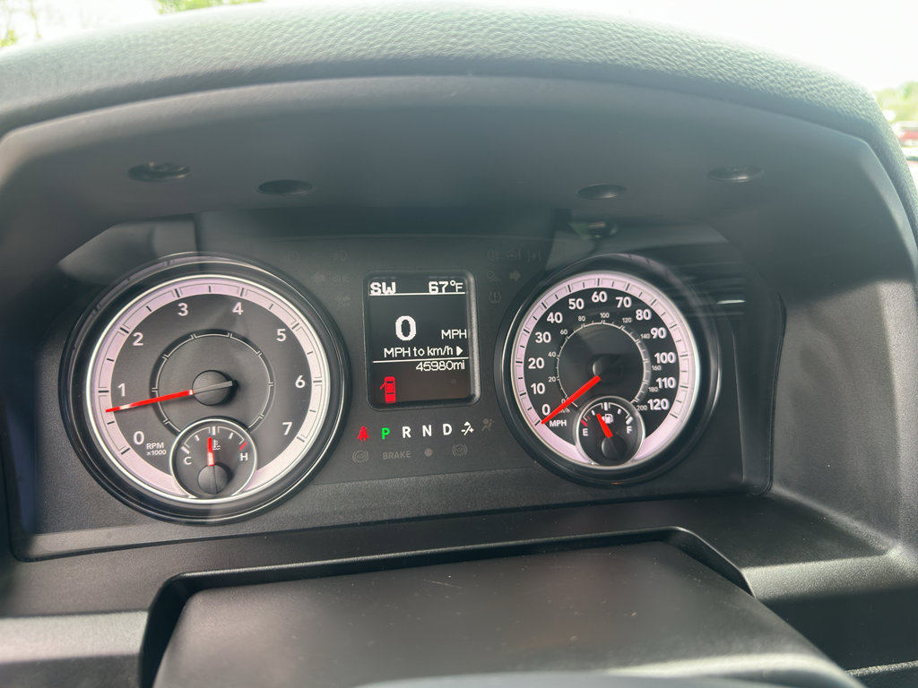Used 2024 RAM 1500 Classic SLT AWD/4WD image 38