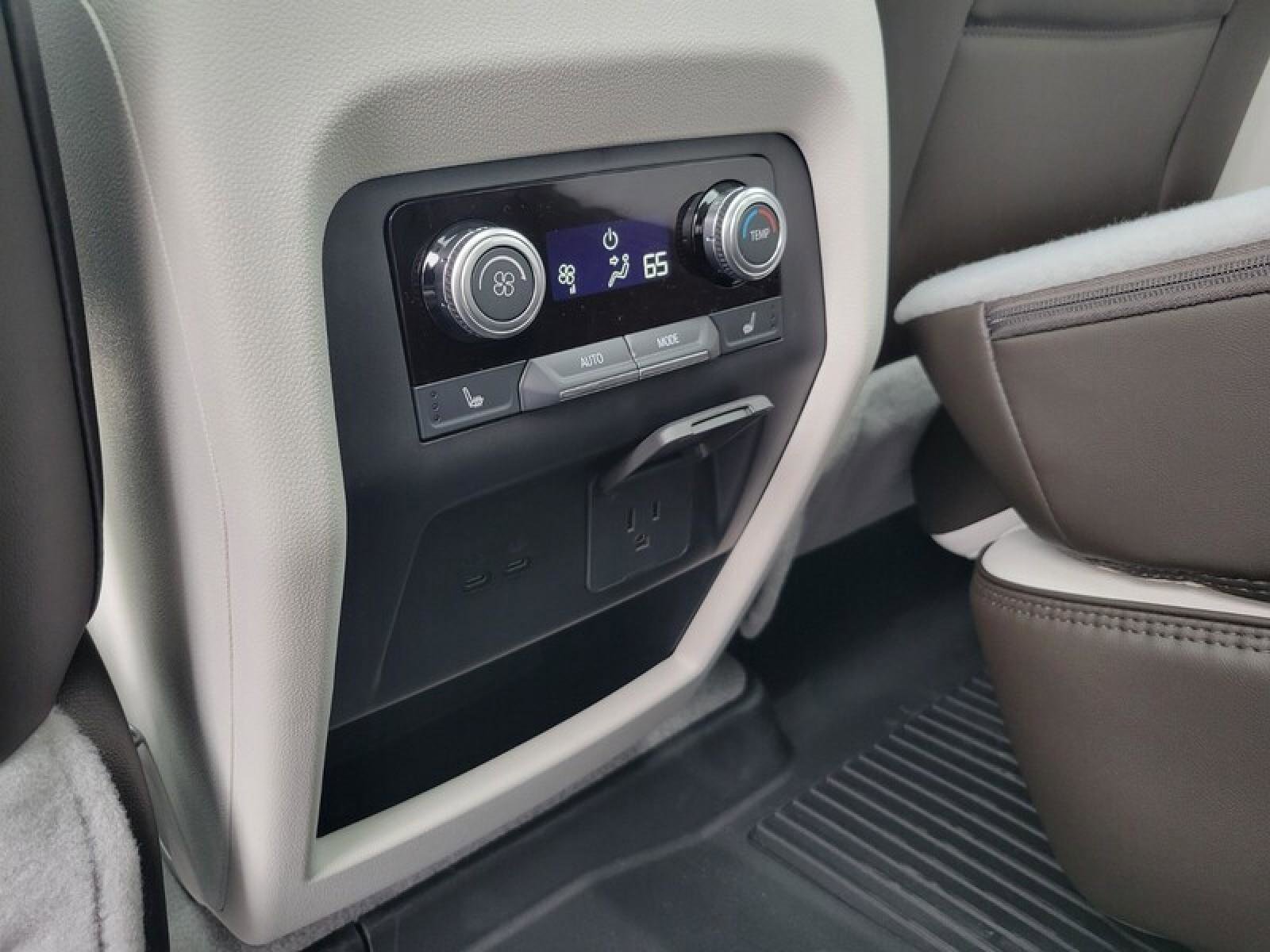 New 2026 GMC Acadia Denali w/ Super Cruise Package image 31