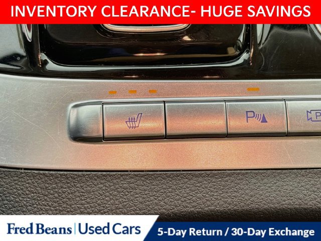 Used 2024 Kia Carnival EX FWD image 27