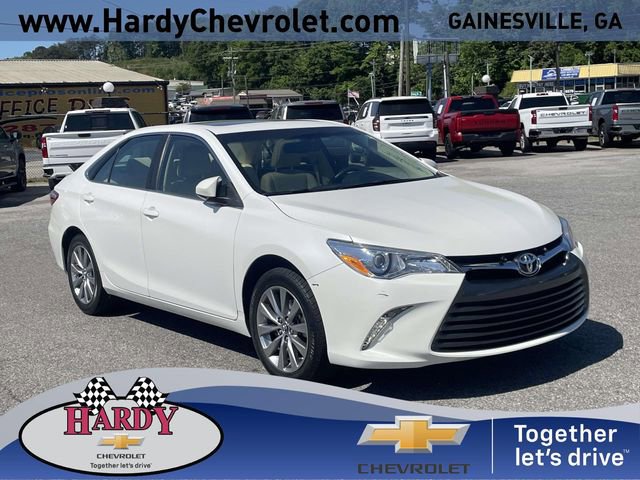 Used 2017 Toyota Camry XLE w/ Moonroof Package image 1