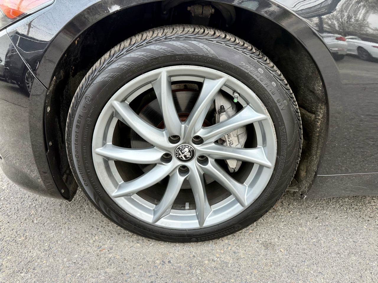 Used 2022 Alfa Romeo Giulia Ti AWD/4WD image 11