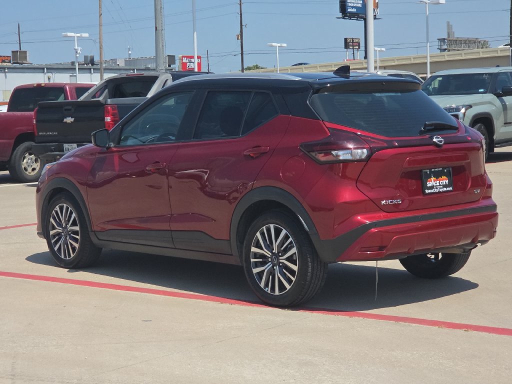 Used 2023 Nissan Kicks SV FWD image 4