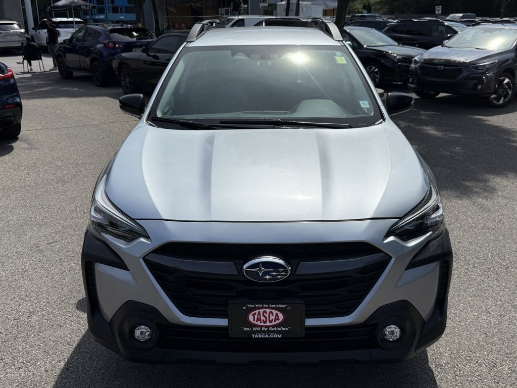 Used 2023 Subaru Outback Premium image 2