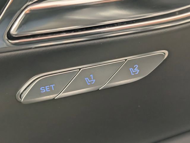 Used 2025 Genesis GV80 2.5T Standard image 11