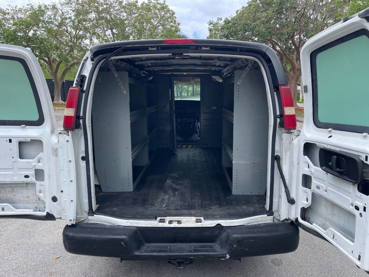 Used 2004 Chevrolet Express 1500 RWD image 34