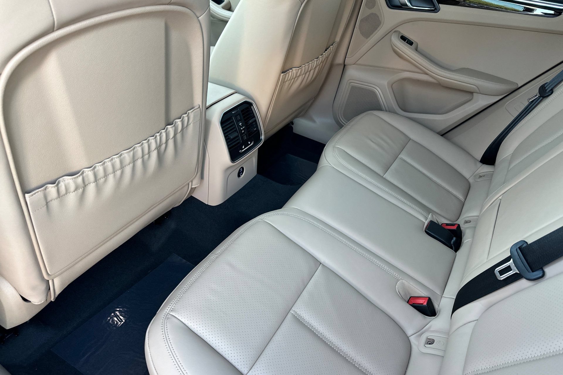 New 2026 Porsche Macan S AWD/4WD image 15