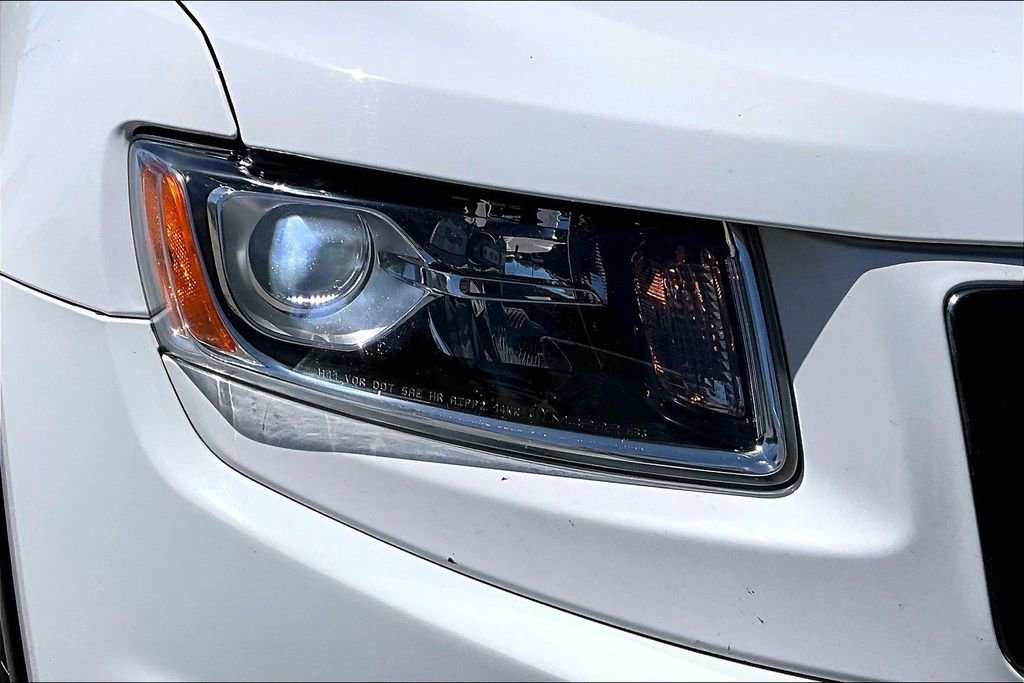 Used 2014 Jeep Grand Cherokee Limited w/ Mopar Chrome Edition Group image 29