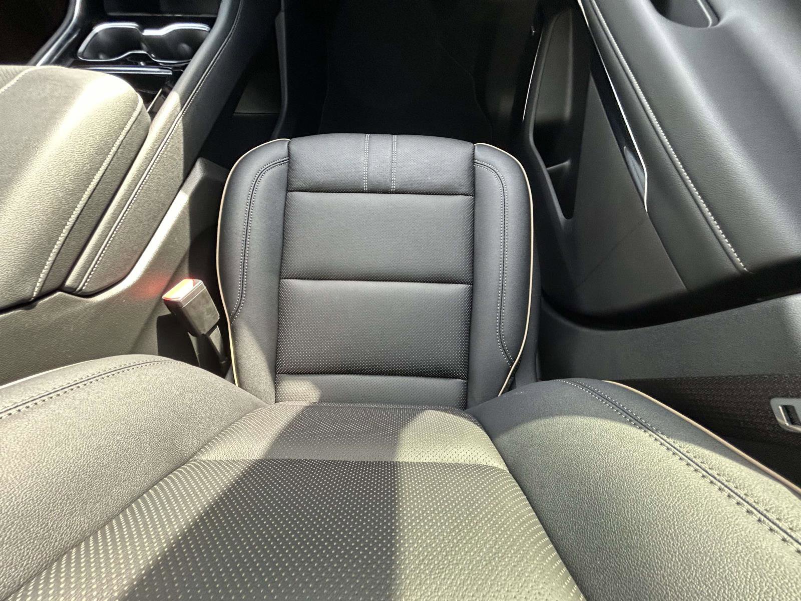 New 2026 Chevrolet Traverse High Country w/ LPO, Floor Liner Package image 15