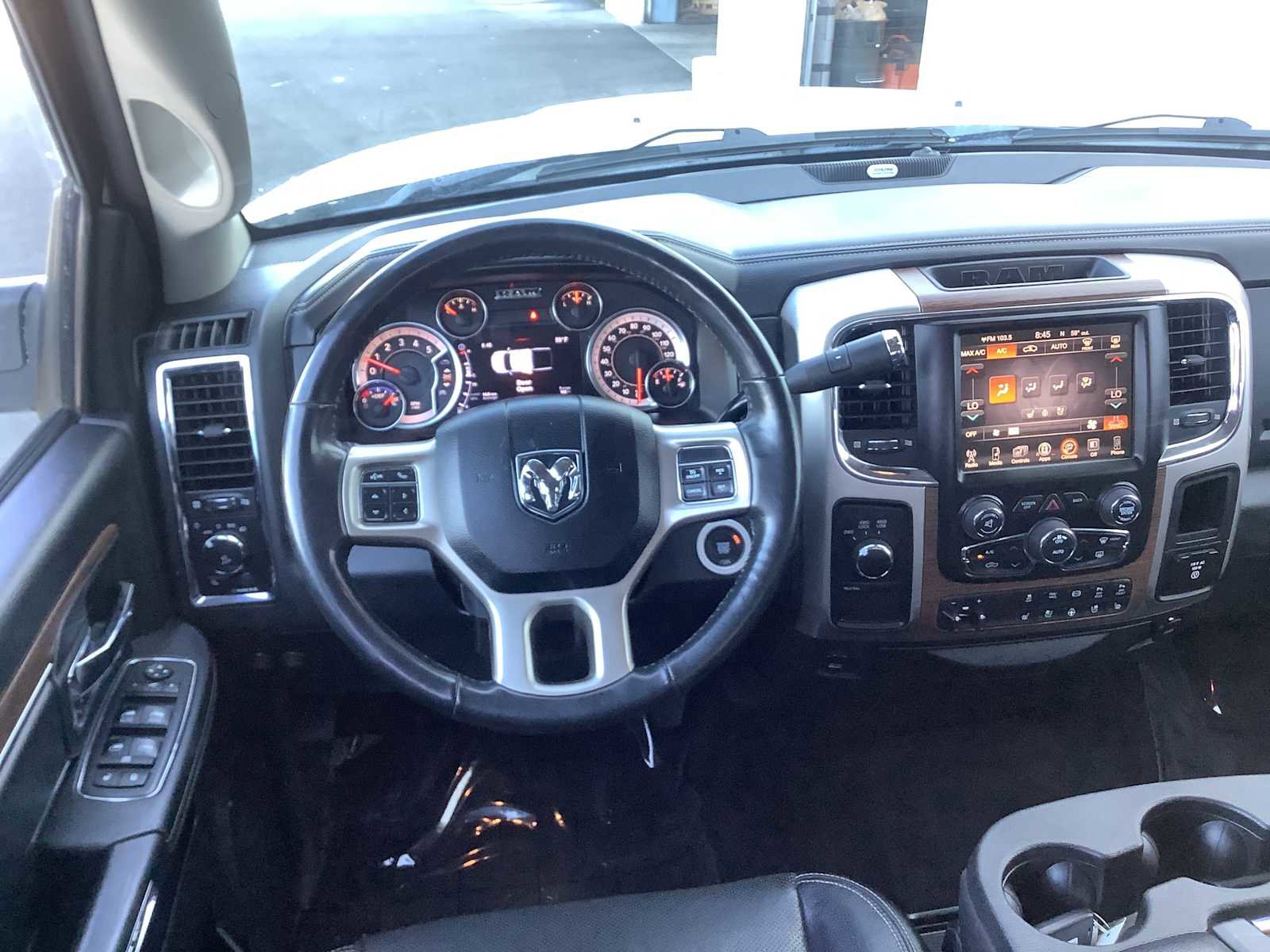 Used 2017 RAM 2500 Laramie w/ Convenience Group AWD/4WD image 10