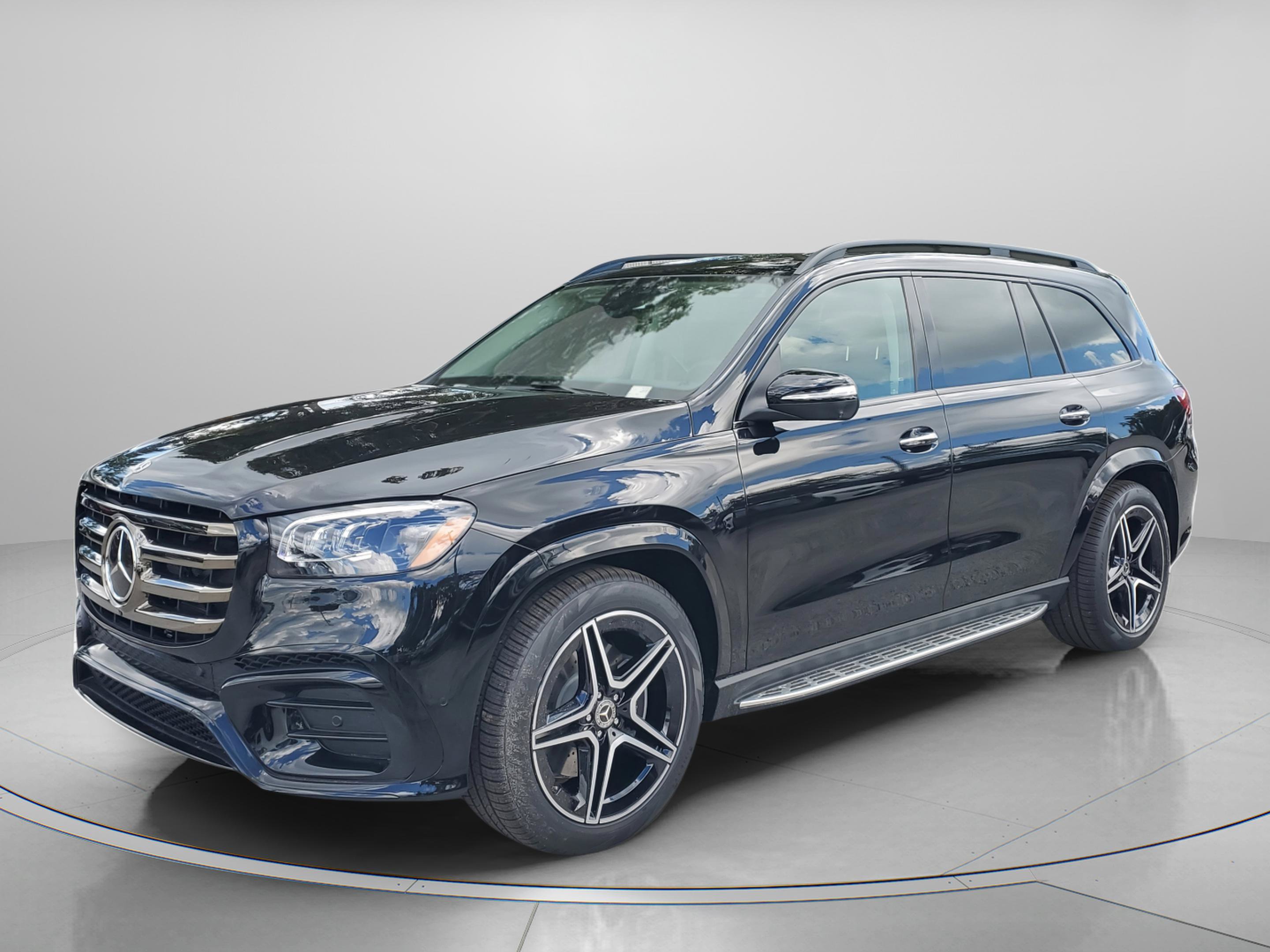 Certified 2026 Mercedes-Benz GLS 450 4MATIC image 2