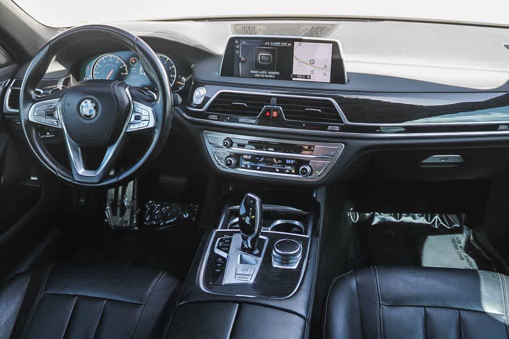 Used 2016 BMW 740i RWD image 12