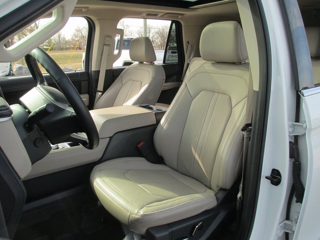 Used 2024 Ford Expedition Limited image 20
