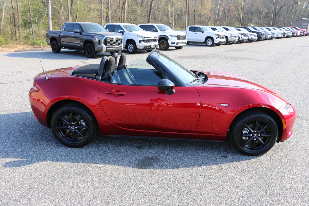 Used 2025 MAZDA MX-5 Miata Sport image 9
