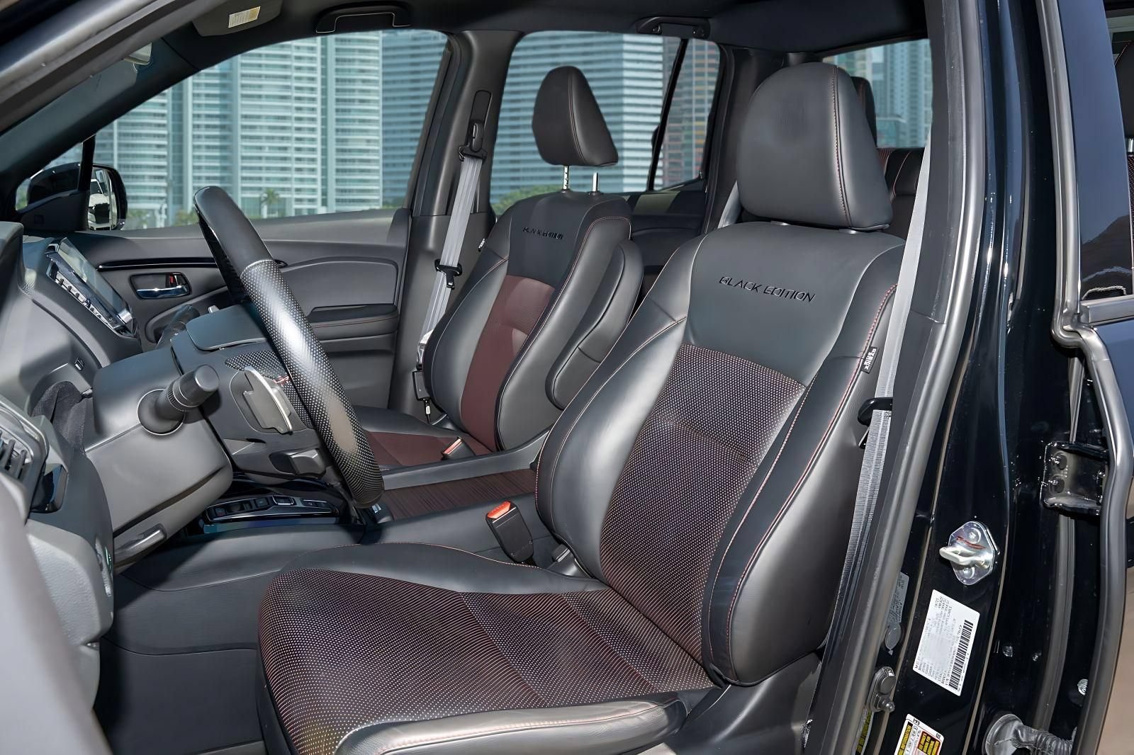 Certified 2023 Honda Ridgeline Black Edition image 17