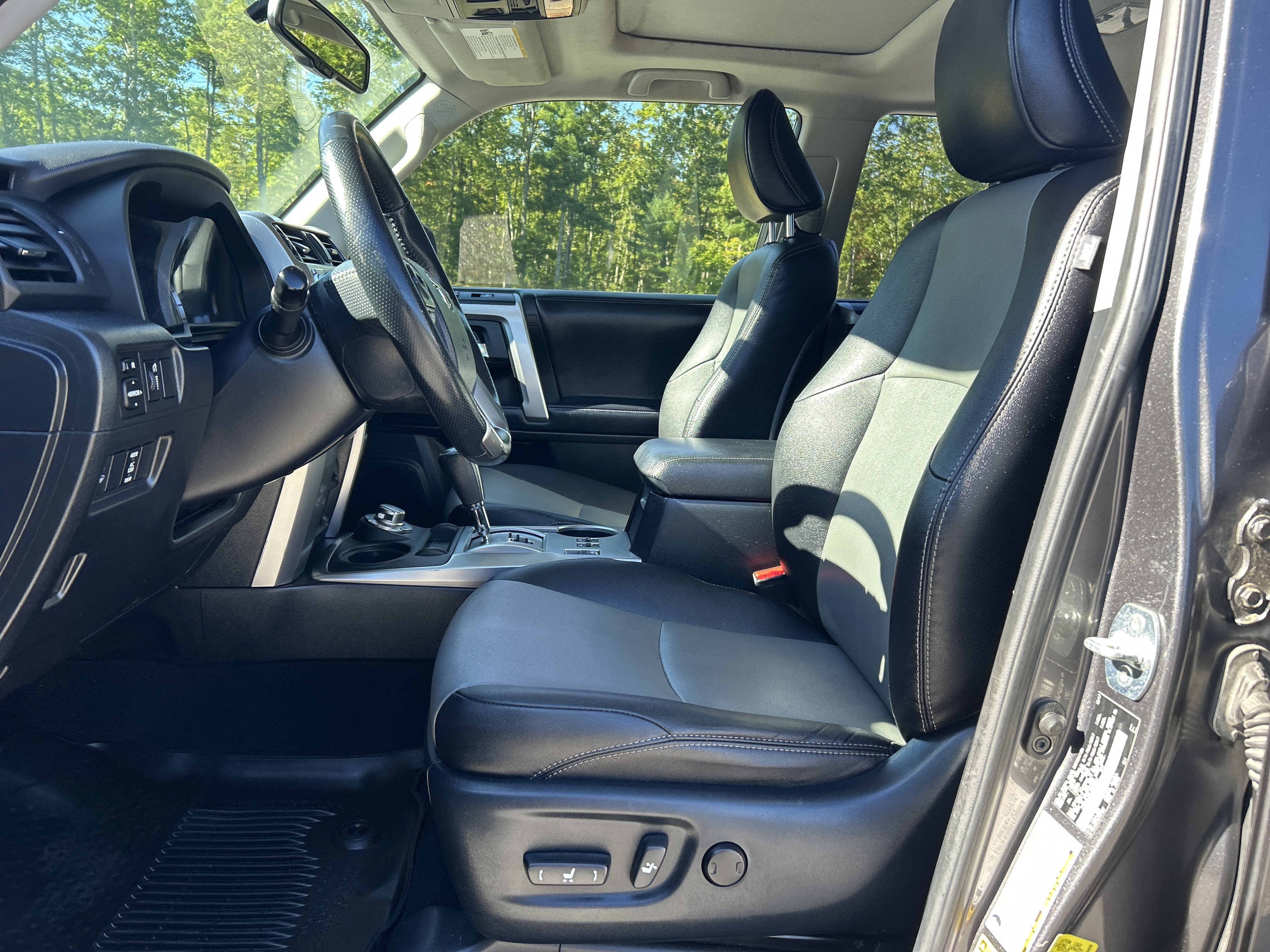 Used 2018 Toyota 4Runner SR5 Premium AWD/4WD image 14
