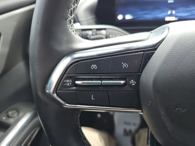 Used 2024 Chevrolet Traverse LT image 41