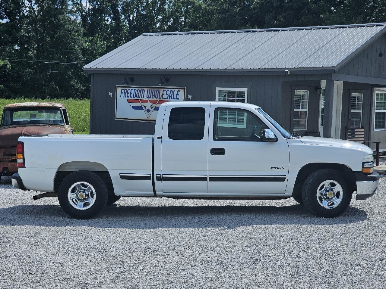 Used 2000 Chevrolet Silverado 1500 LS RWD image 13