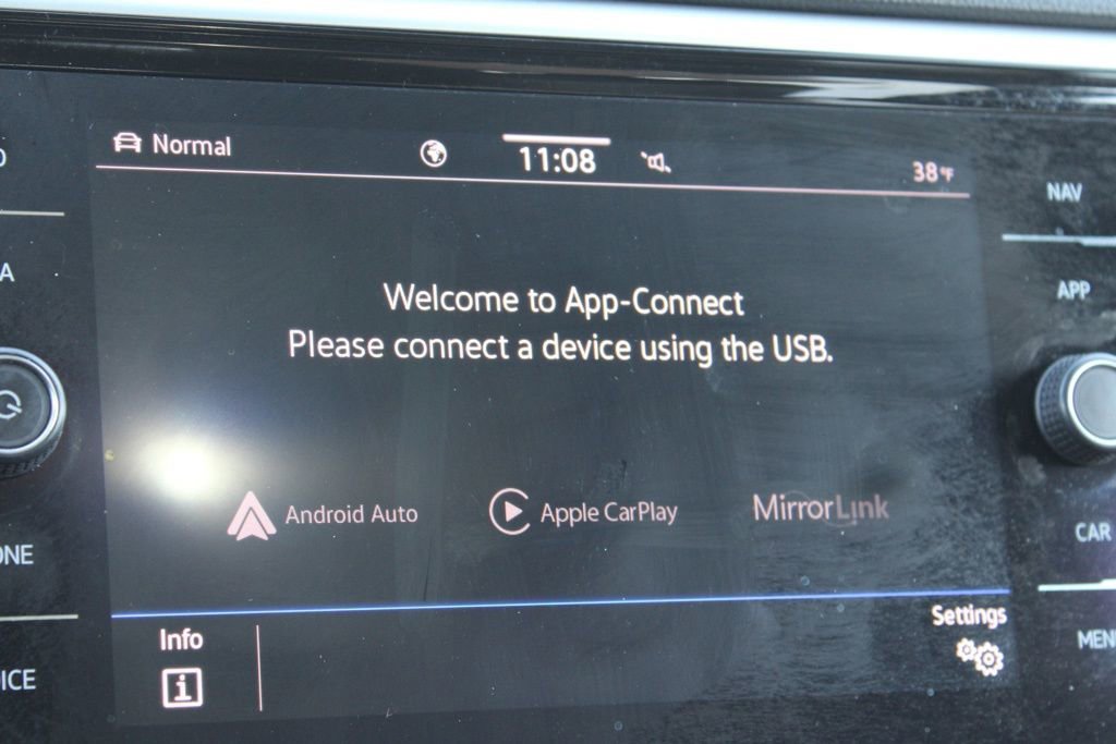 Used 2022 Volkswagen Atlas Cross Sport SEL Premium R-Line image 41