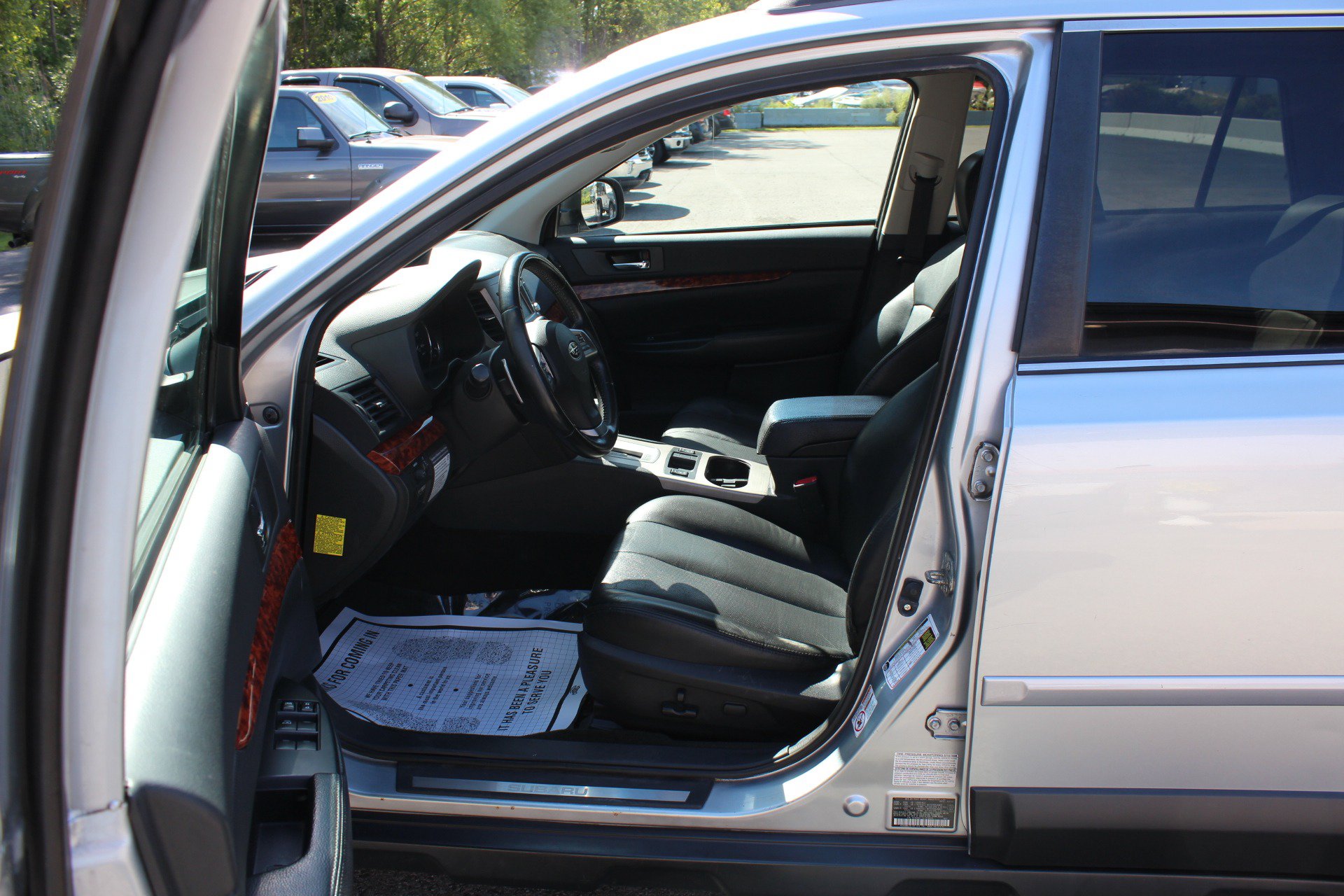 Used 2012 Subaru Outback 2.5i Limited w/ Moonroof Pkg AWD/4WD image 16