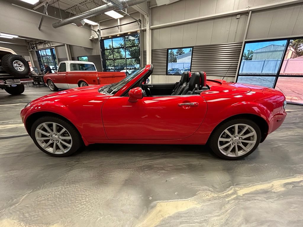 Used 2008 MAZDA MX-5 Miata Grand Touring RWD image 31
