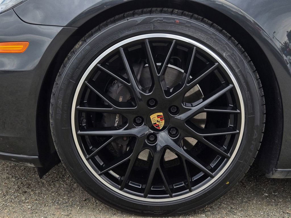Used 2020 Porsche Panamera 4 image 9