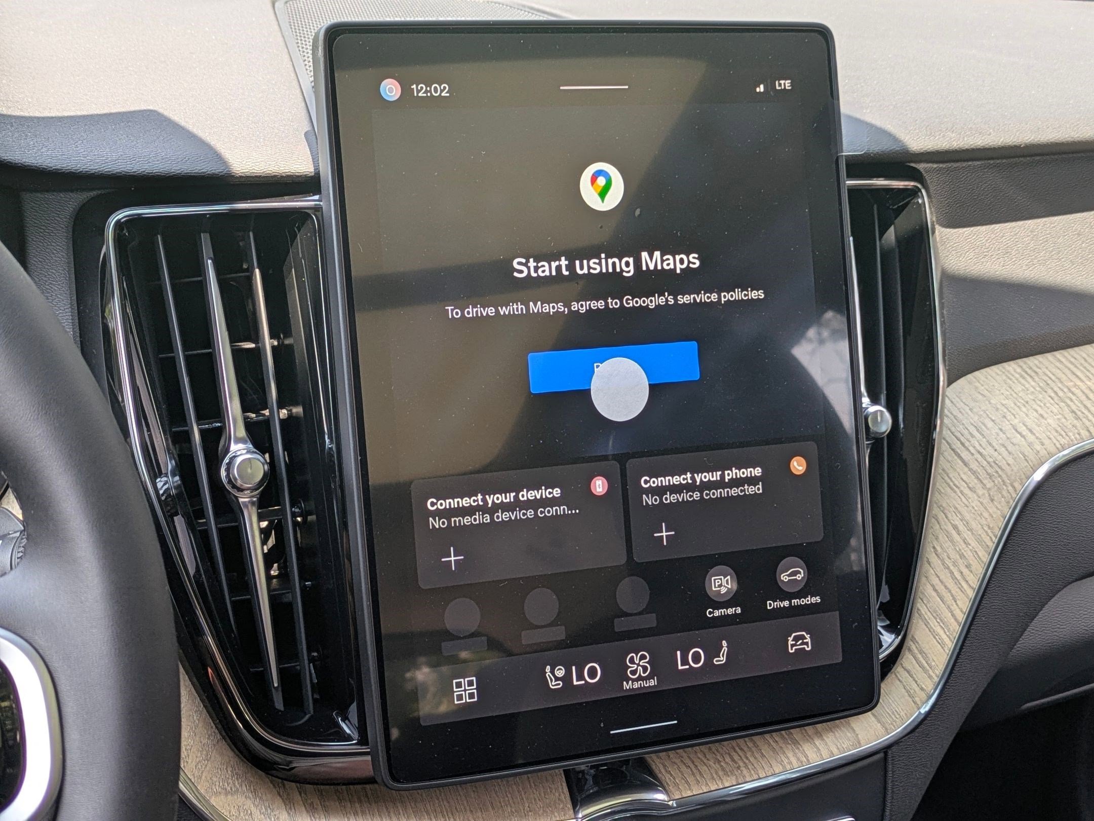 New 2026 Volvo XC60 B5 Plus w/ Protection Package Premier image 14