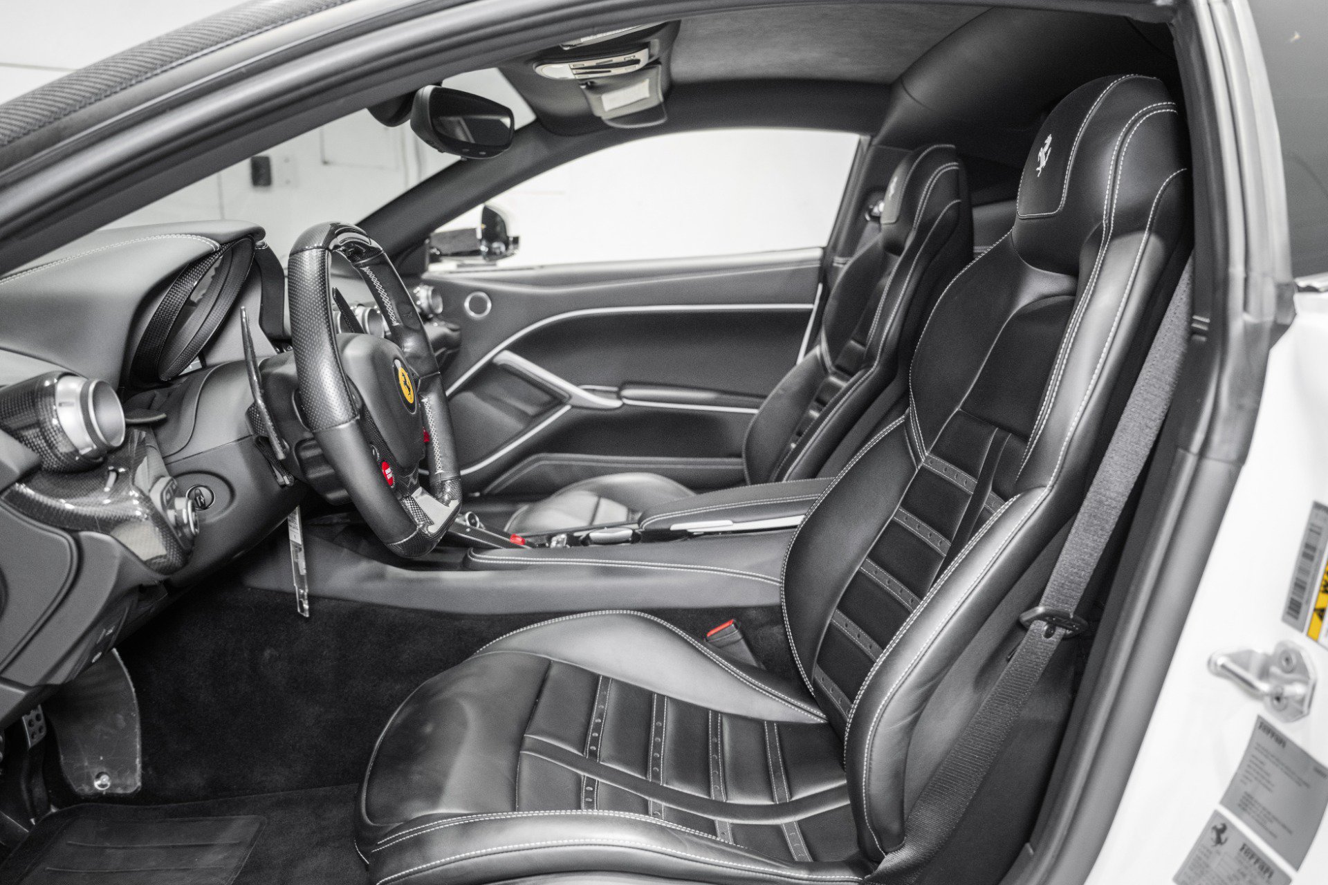 Used 2017 Ferrari F12 Berlinetta RWD image 2