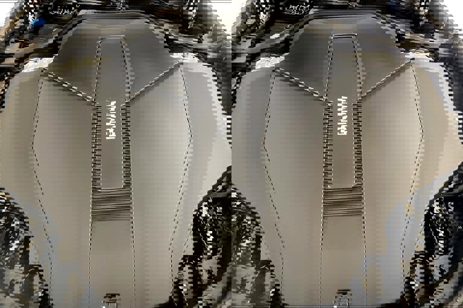 Used 2025 BMW i7 eDrive50 image 16