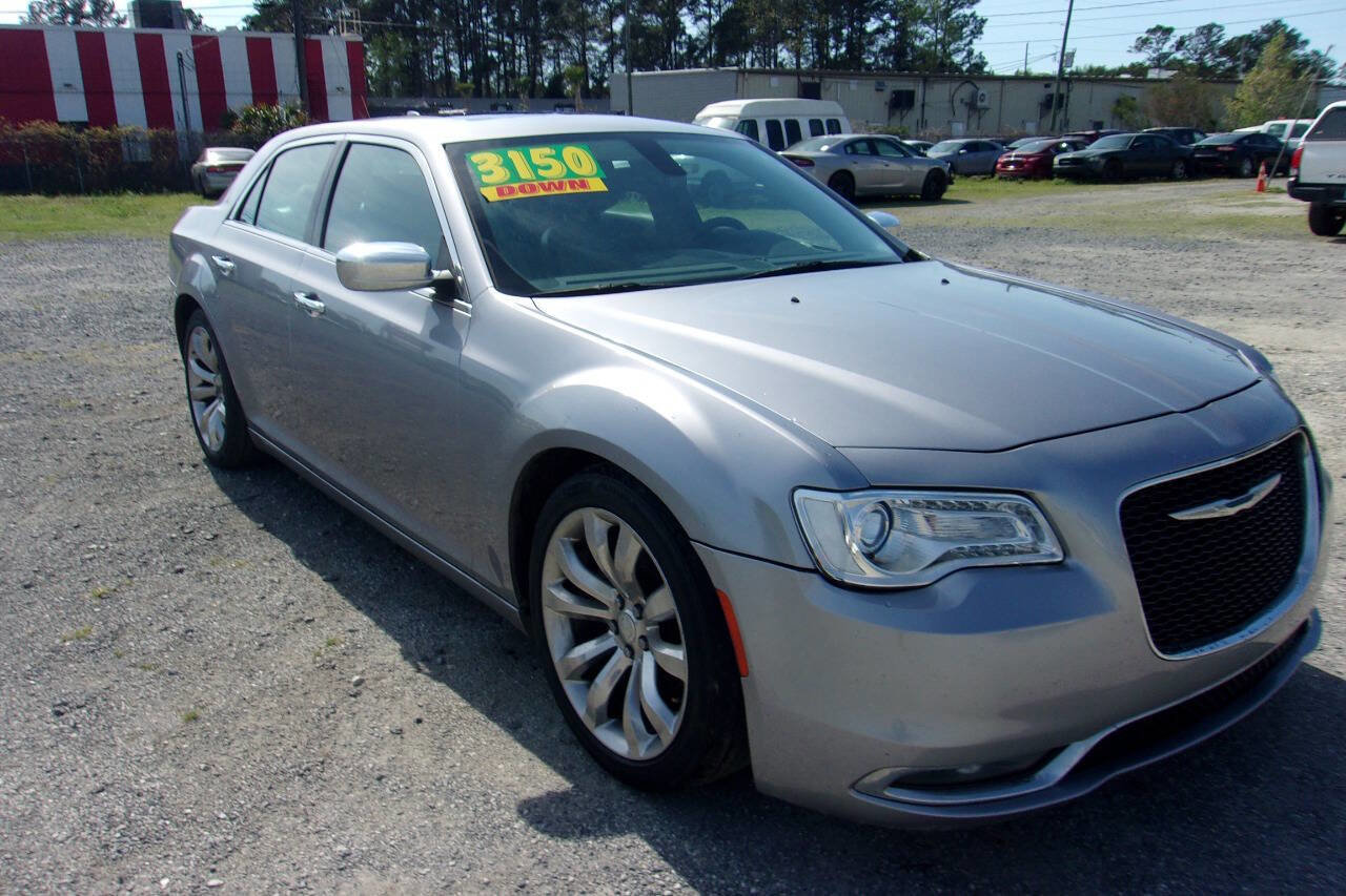 Used 2017 Chrysler 300 C w/ Harman/Kardon Audio Group RWD image 9