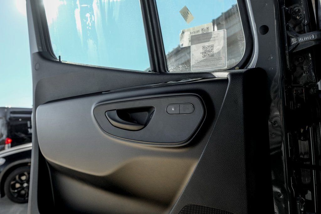 Used 2026 Mercedes-Benz Sprinter 2500 image 13