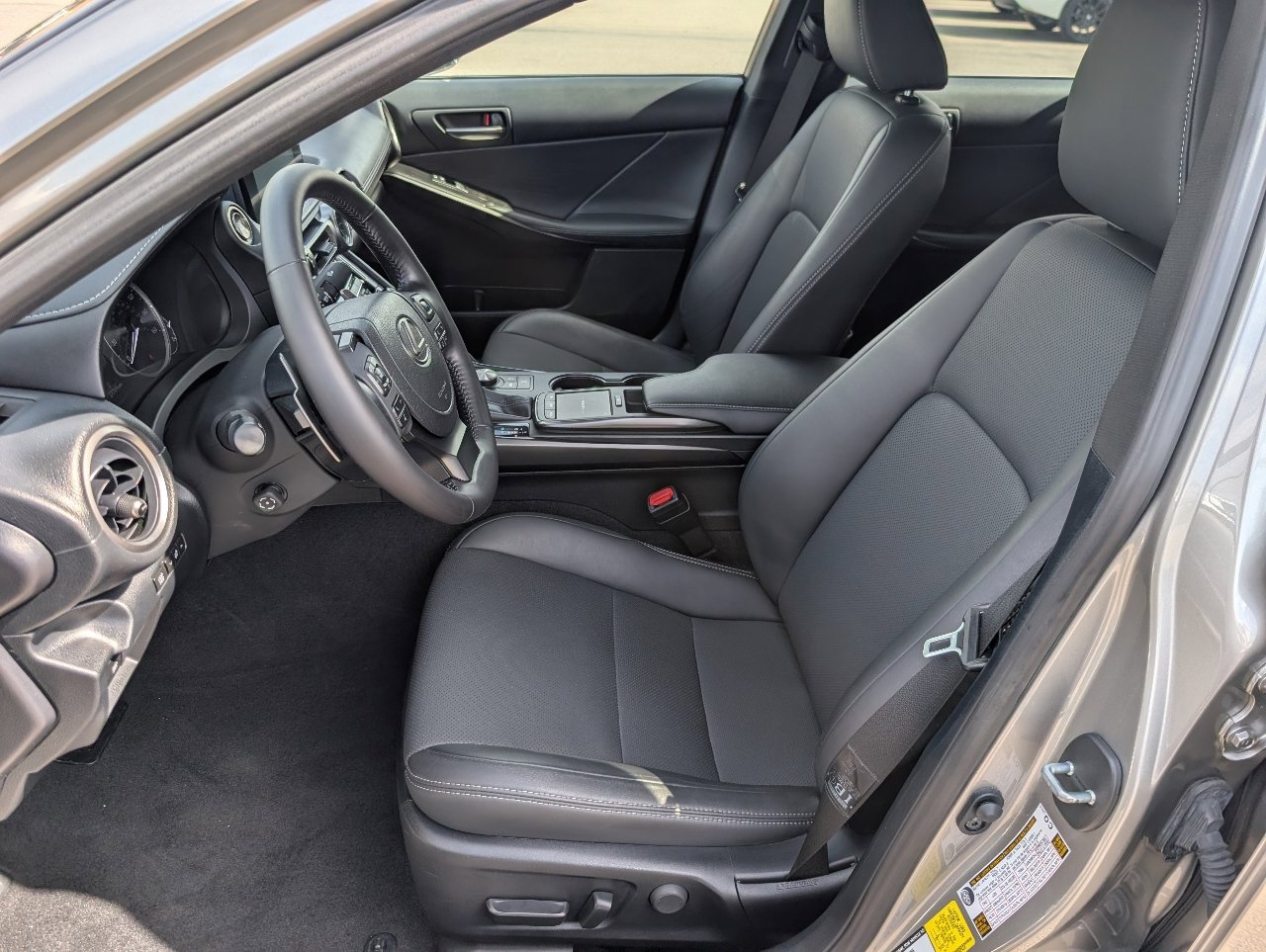 Used 2022 Lexus IS 300 w/ Premium Package image 2