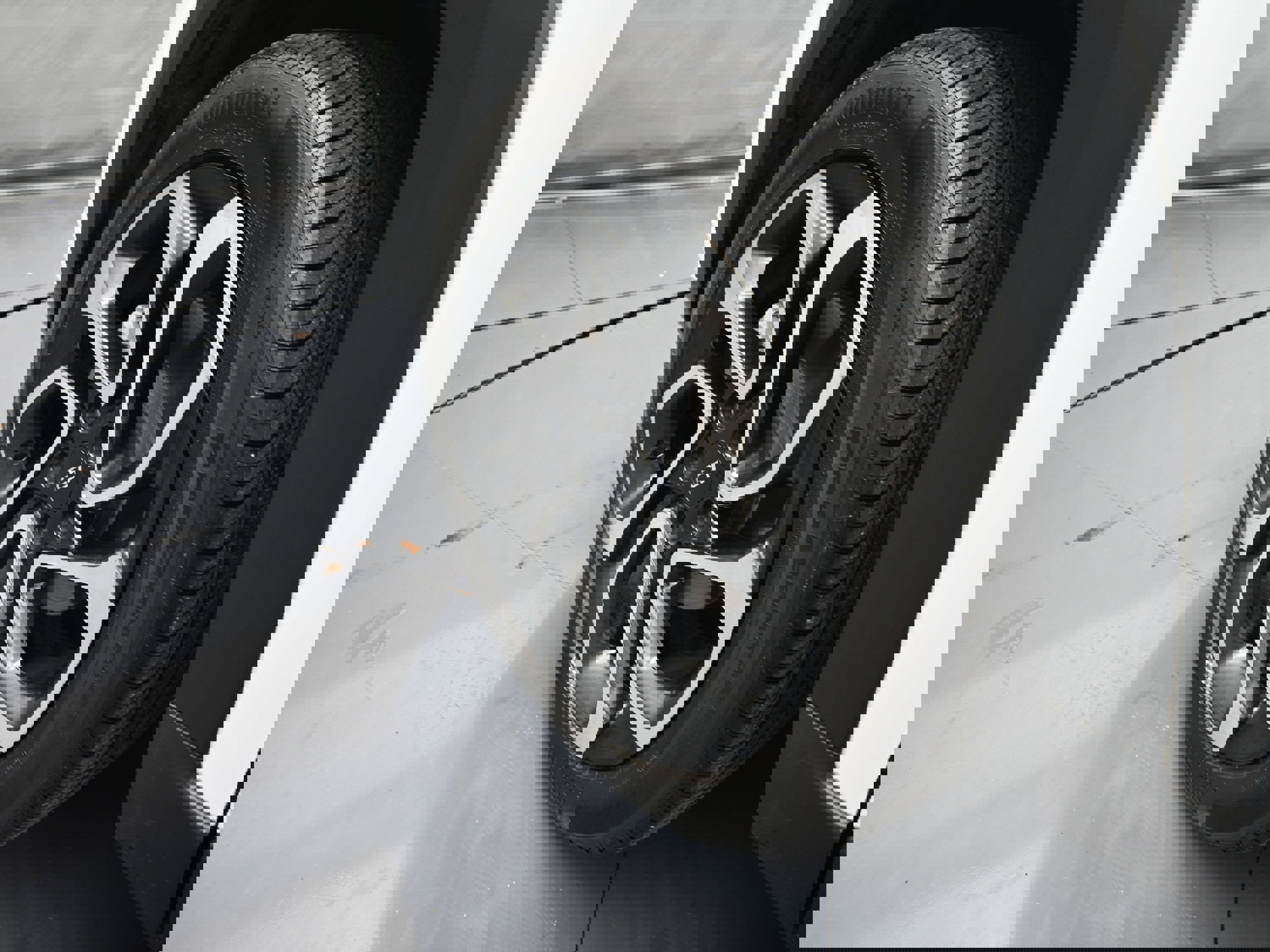 Certified 2025 Chevrolet Trax RS w/ Driver Confidence Package image 33